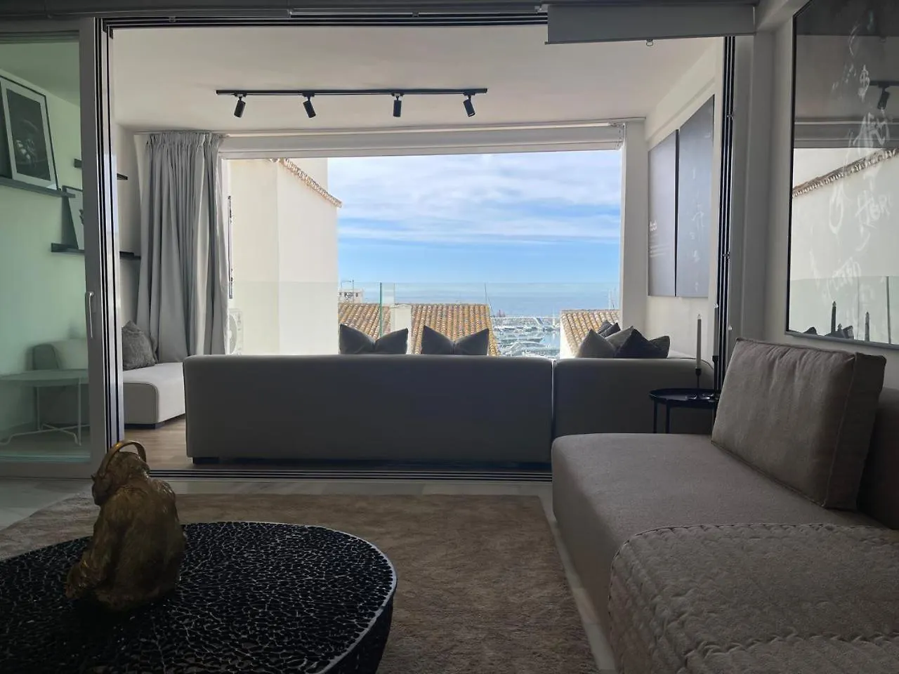Luxury Seaview Puerto Banus Apartment Marbella